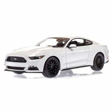 Modelauto ford 2015 mustang gt wit 1:36